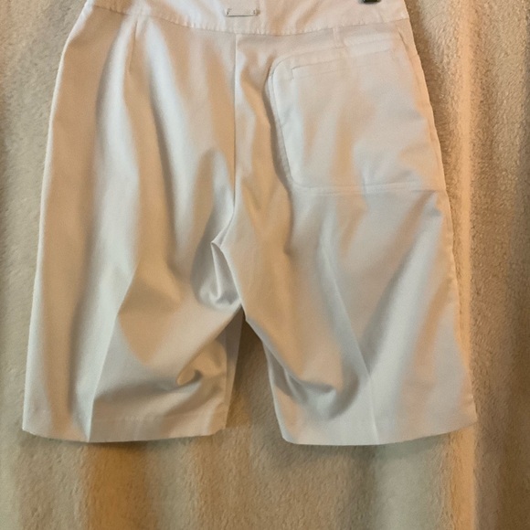 Tail shorts - Picture 2 of 5